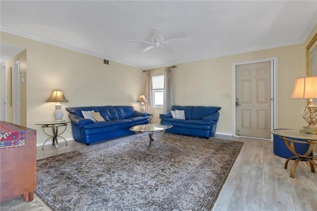 1155 Sandpiper St D4, Naples, FL 34102-28
