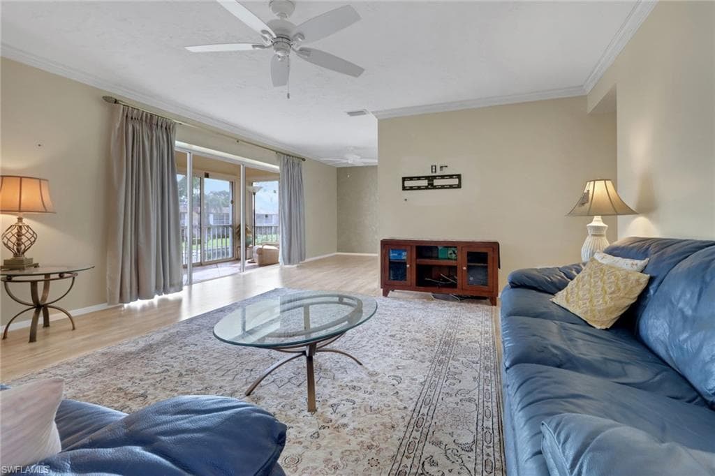 1155 Sandpiper St D4, Naples, FL 34102-6