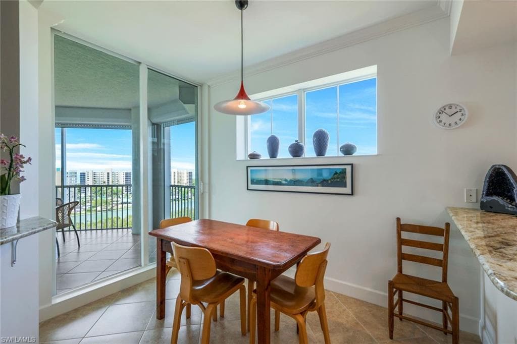 315 Dunes Blvd 1006, Naples, FL 34110-13