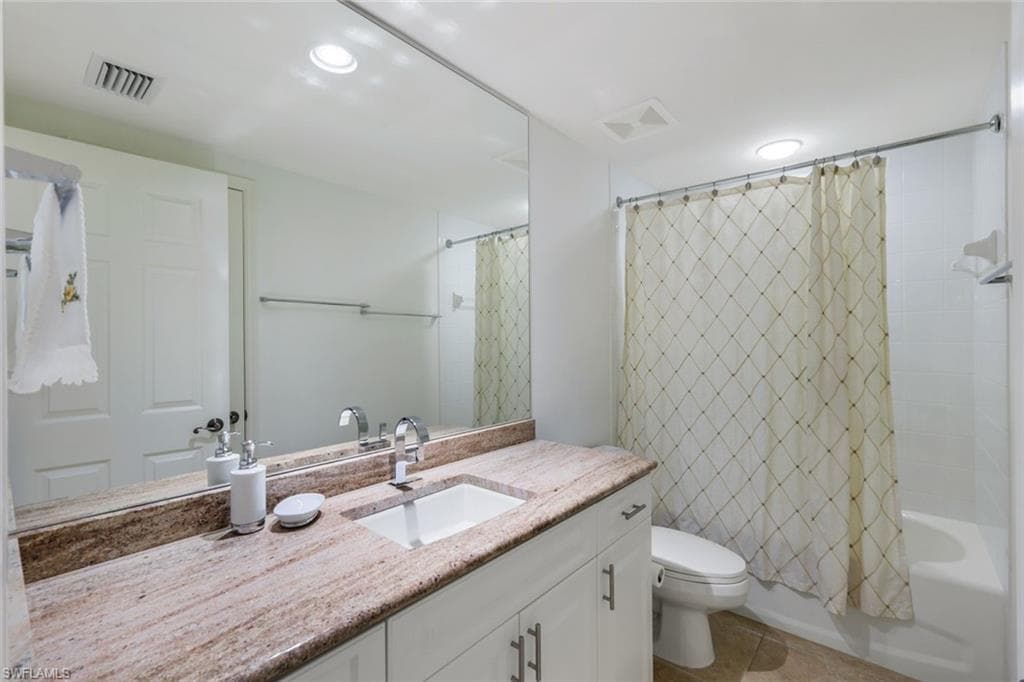 315 Dunes Blvd 1006, Naples, FL 34110-21