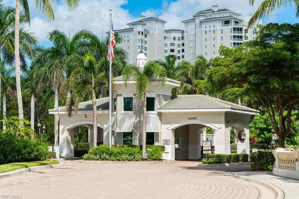 315 Dunes Blvd 1006, Naples, FL 34110-38
