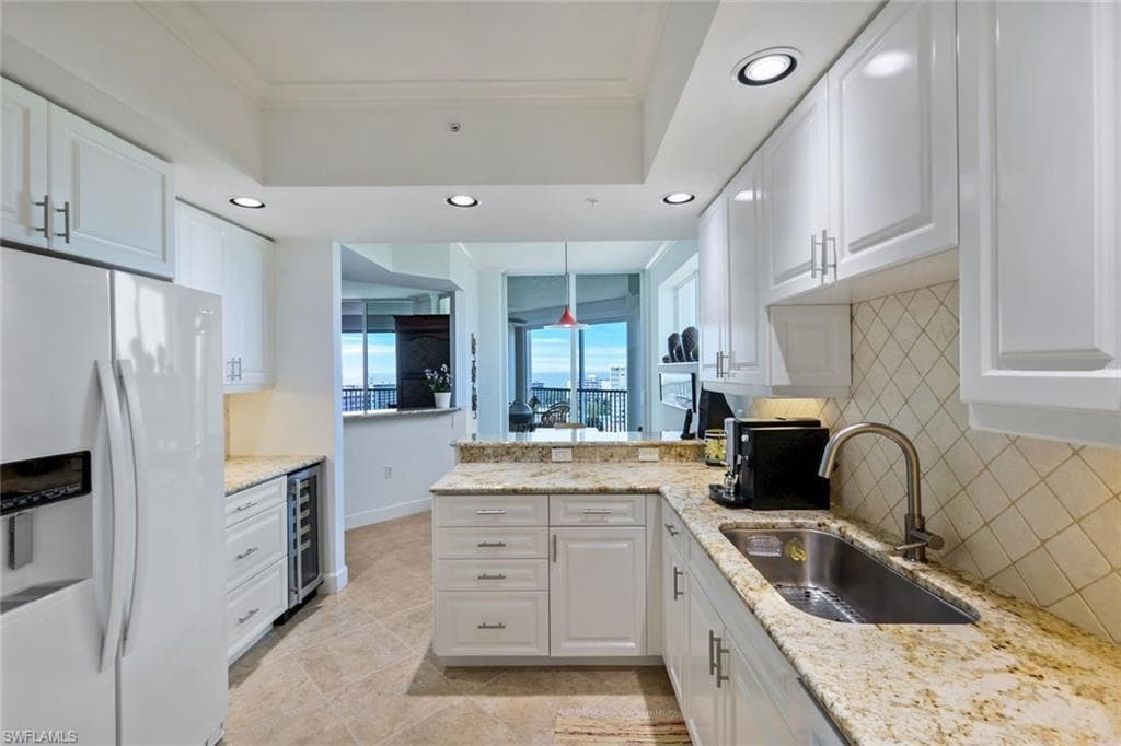 315 Dunes Blvd 1006, Naples, FL 34110-8
