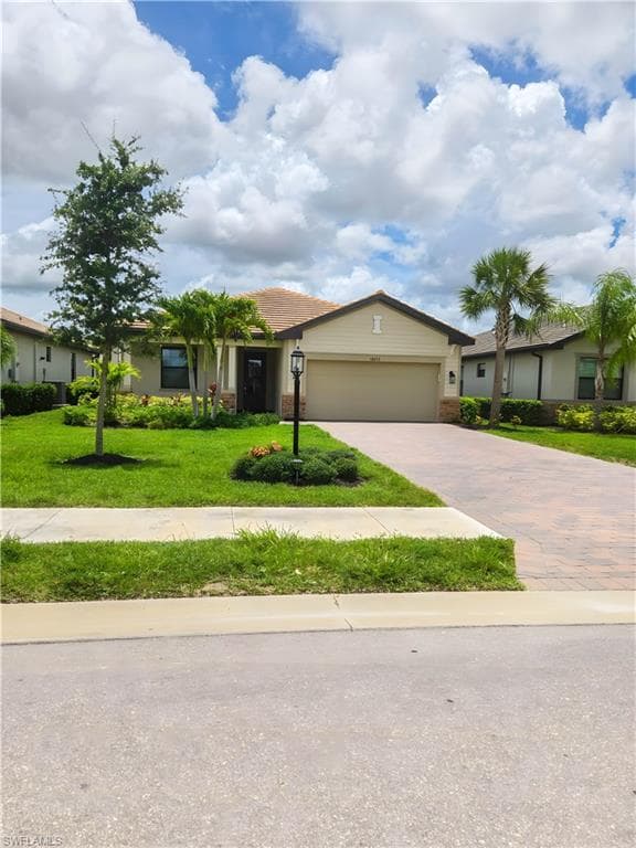 18293 Ridgeline Dr, Estero, FL 33928-3
