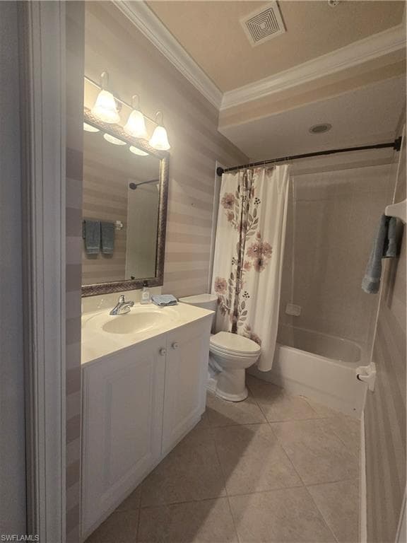 8375 Whisper Trace Ln M203, Naples, FL 34114-16