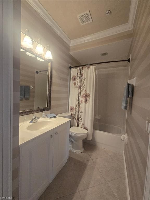 8375 Whisper Trace Ln M203, Naples, FL 34114-17