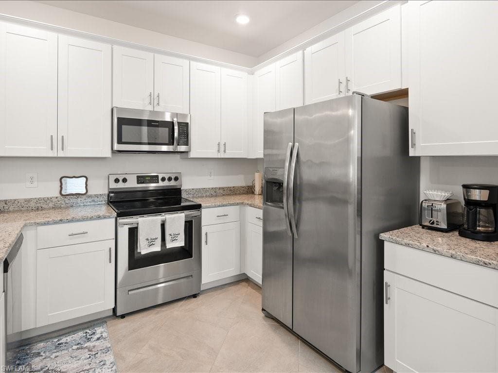 14121 Pine Lodge Ln, Fort Myers, FL 33913-11