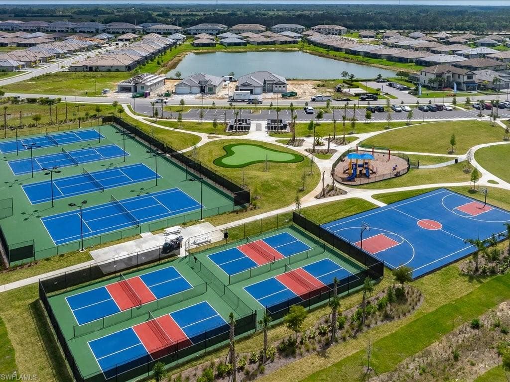 14121 Pine Lodge Ln, Fort Myers, FL 33913-33