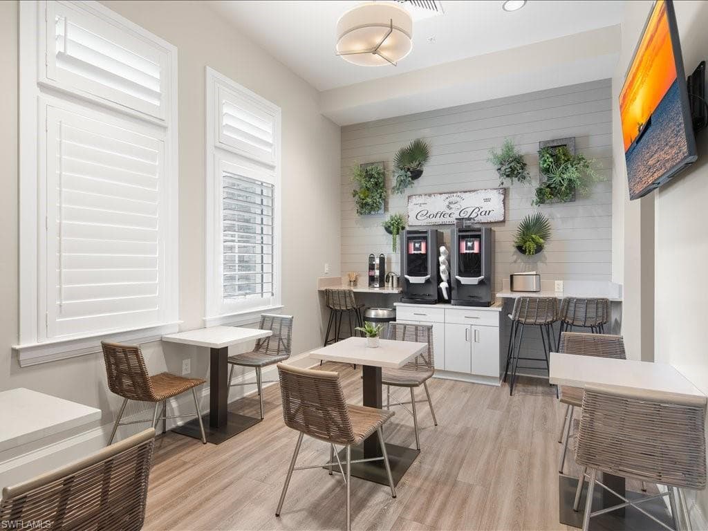 14121 Pine Lodge Ln, Fort Myers, FL 33913-39
