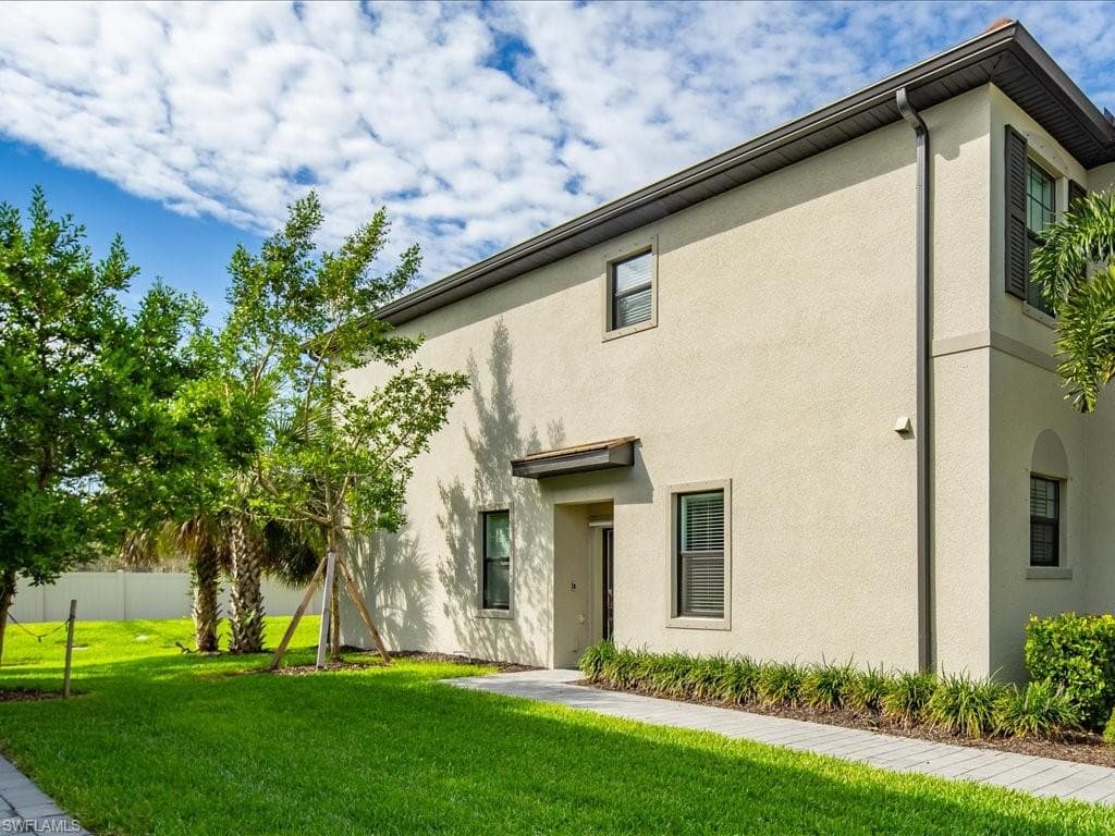 14121 Pine Lodge Ln, Fort Myers, FL 33913-3
