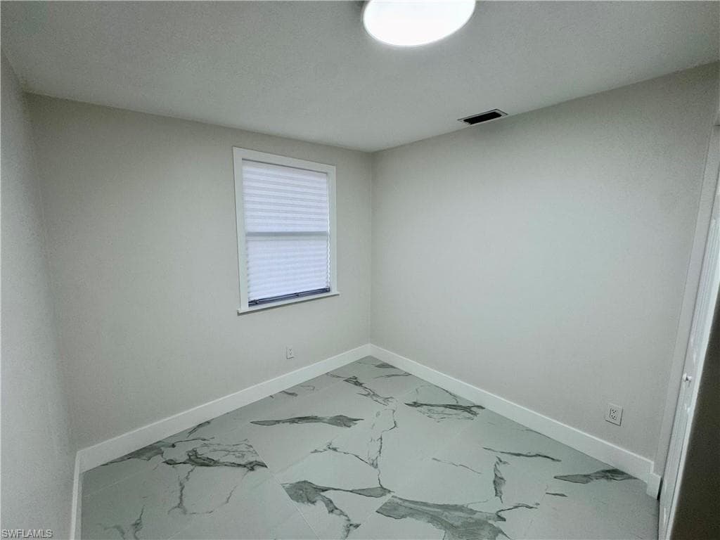 390 Hazel Cir, Punta Gorda, FL 33982-9