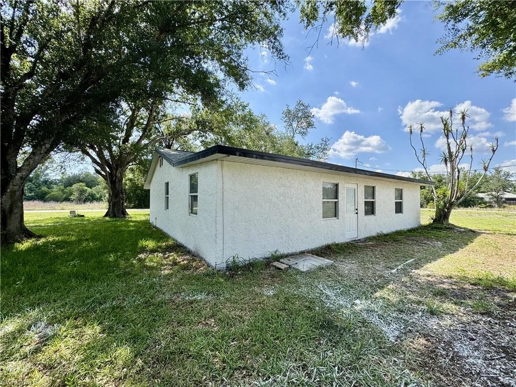 390 Hazel Cir, Punta Gorda, FL 33982-19