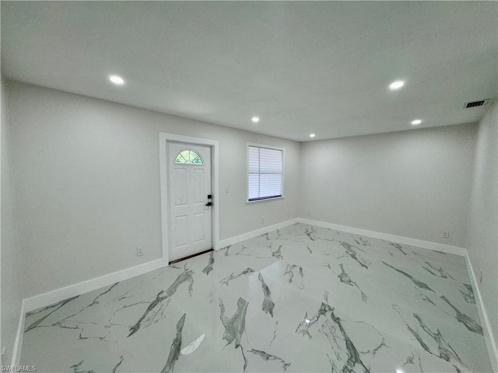 390 Hazel Cir, Punta Gorda, FL 33982-4