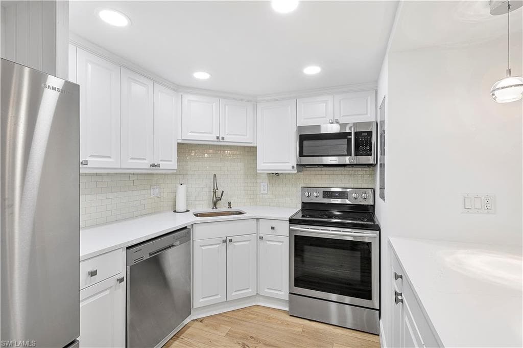 5 Bluebill Ave 410, Naples, FL 34108-13