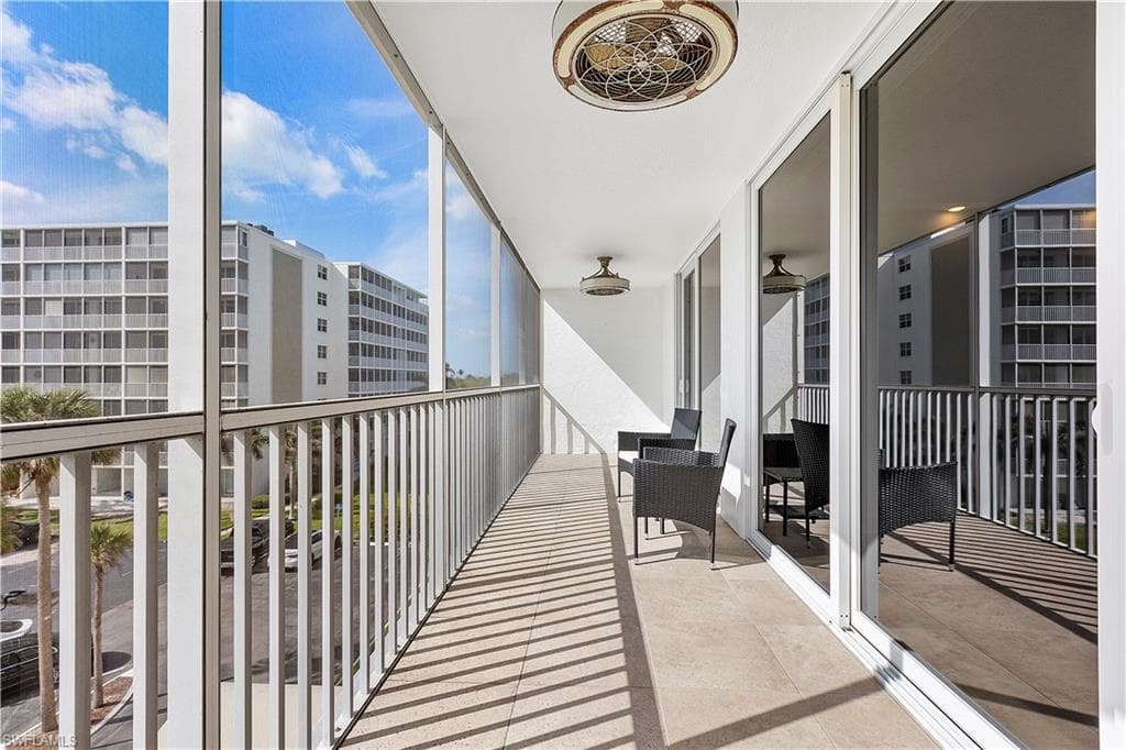 5 Bluebill Ave 410, Naples, FL 34108-25