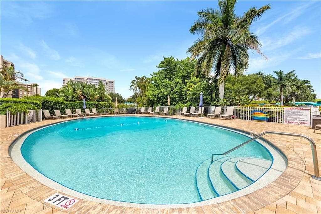 5 Bluebill Ave 410, Naples, FL 34108-29