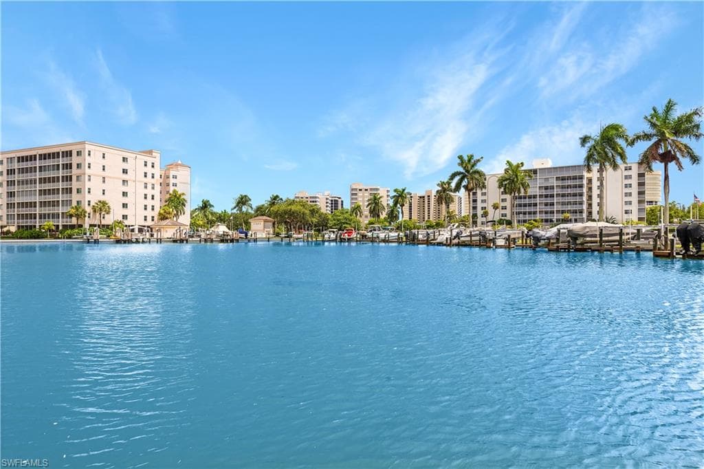 5 Bluebill Ave 410, Naples, FL 34108-34