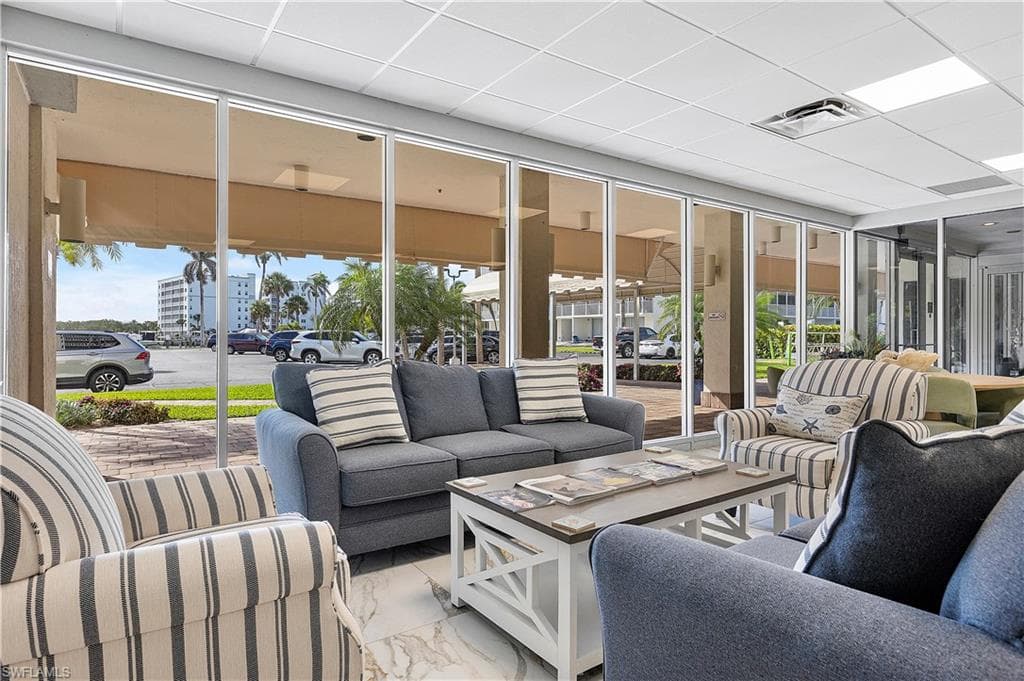 5 Bluebill Ave 410, Naples, FL 34108-7