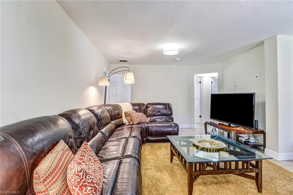 2979 Cortez Blvd, Fort Myers, FL 33901-11