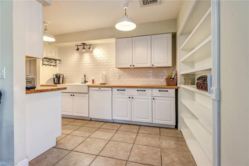 2979 Cortez Blvd, Fort Myers, FL 33901-14