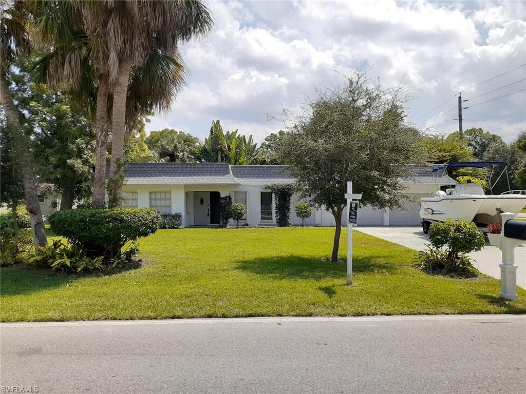 2979 Cortez Blvd, Fort Myers, FL 33901-1