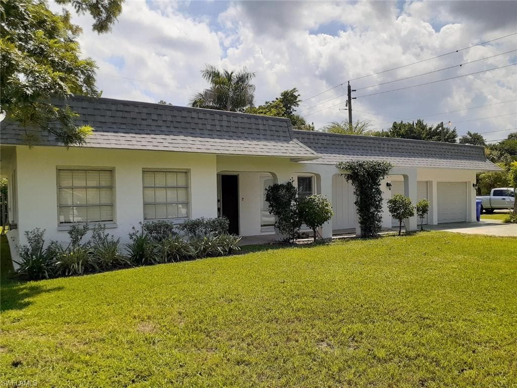 2979 Cortez Blvd, Fort Myers, FL 33901-2