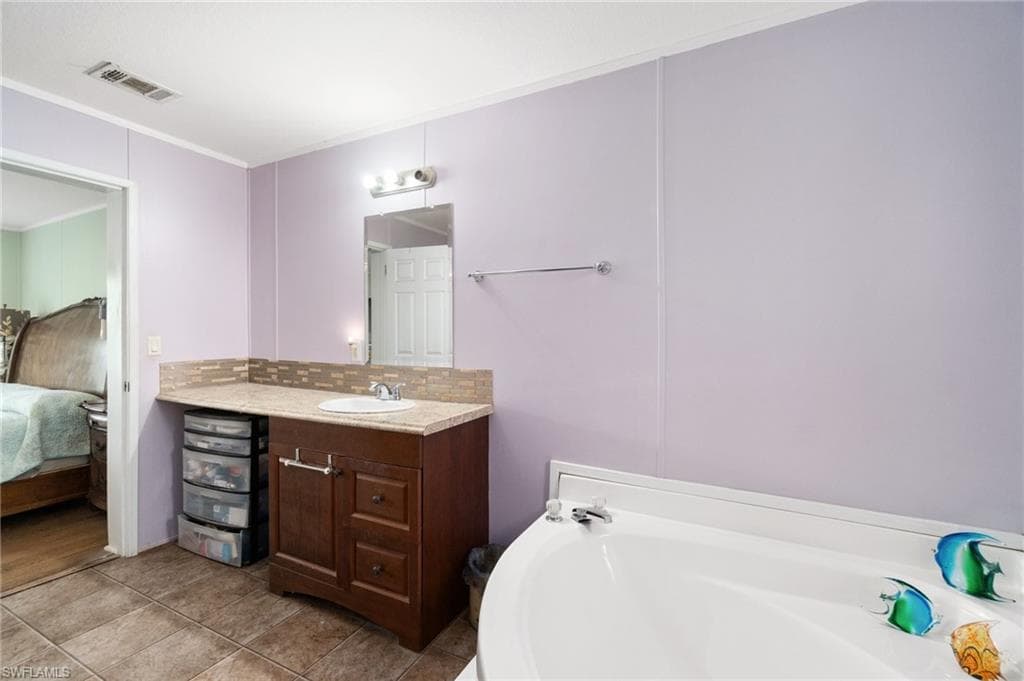 11068 New Moon Ct, Bonita Springs, FL 34135-10