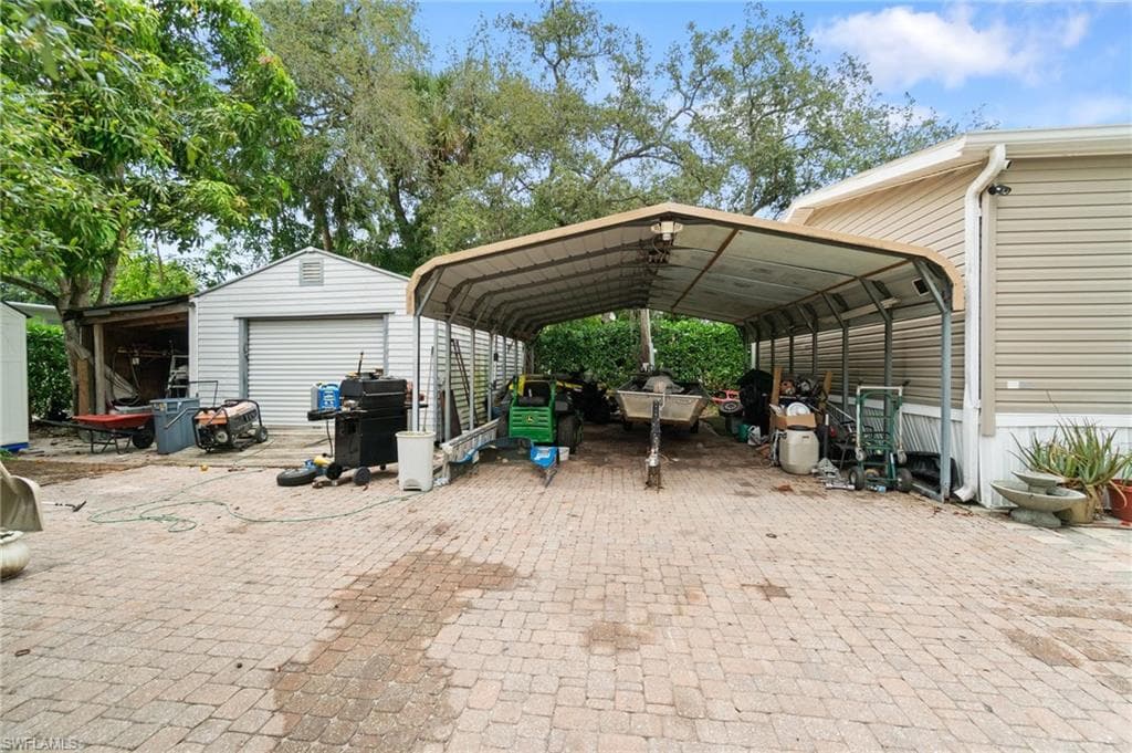 11068 New Moon Ct, Bonita Springs, FL 34135-16