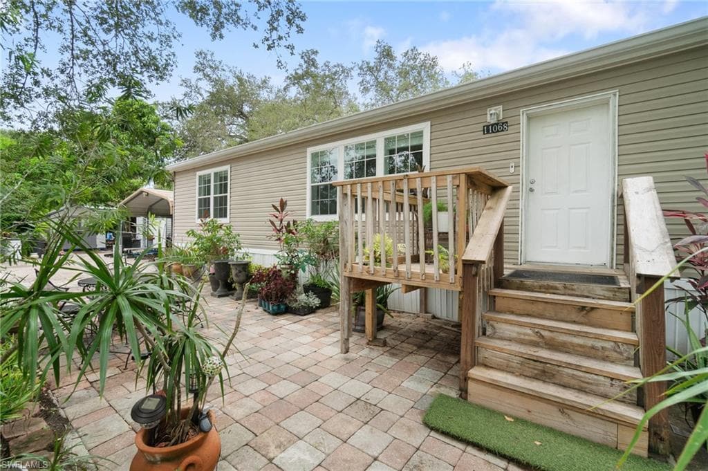 11068 New Moon Ct, Bonita Springs, FL 34135-1