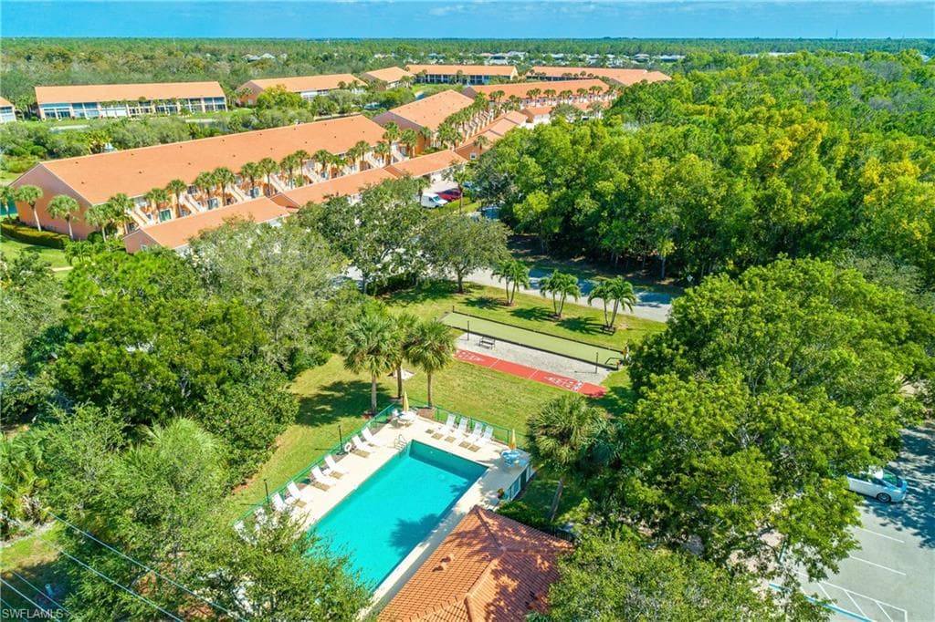 6810 Beach Resort Dr 13, Naples, FL 34114-28