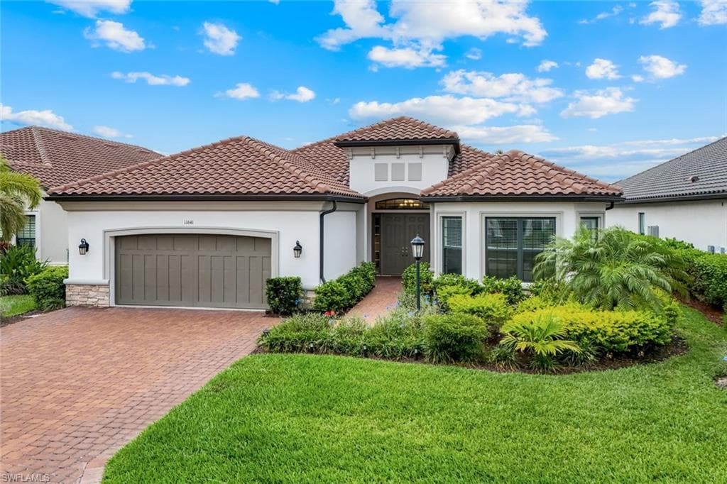 11641 Canal Grande Dr, Fort Myers, FL 33913-28