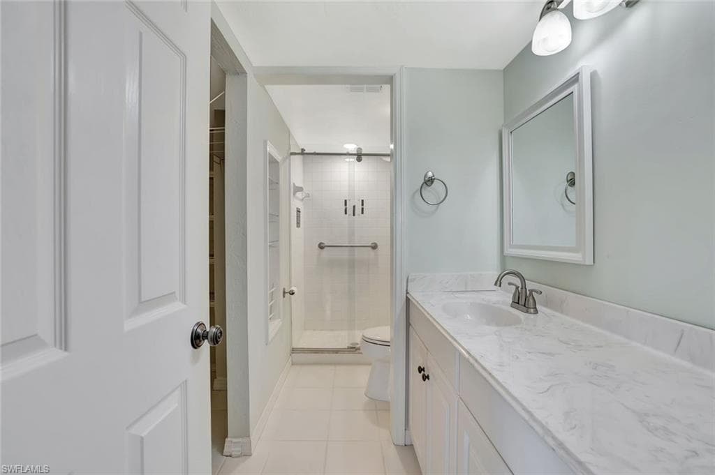 1051 Foxfire Ln 309, Naples, FL 34104-12