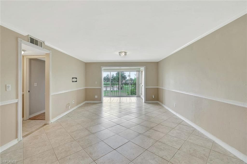 1051 Foxfire Ln 309, Naples, FL 34104-3