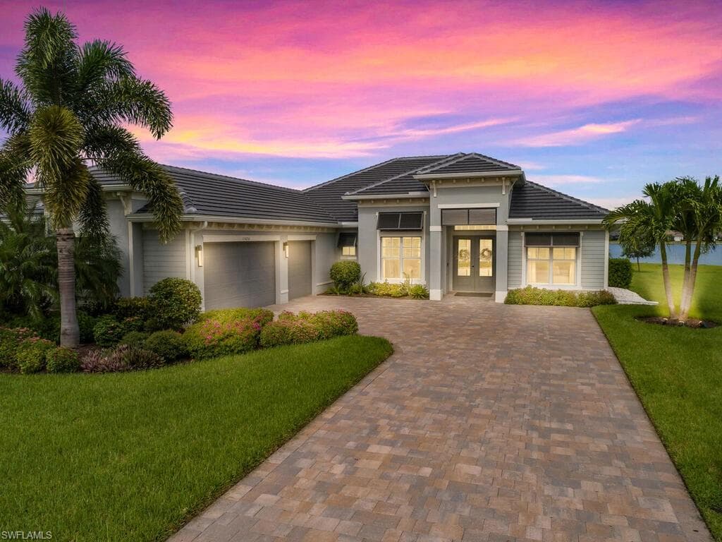15074 Blue Bay Cir, Fort Myers, FL 33913-2