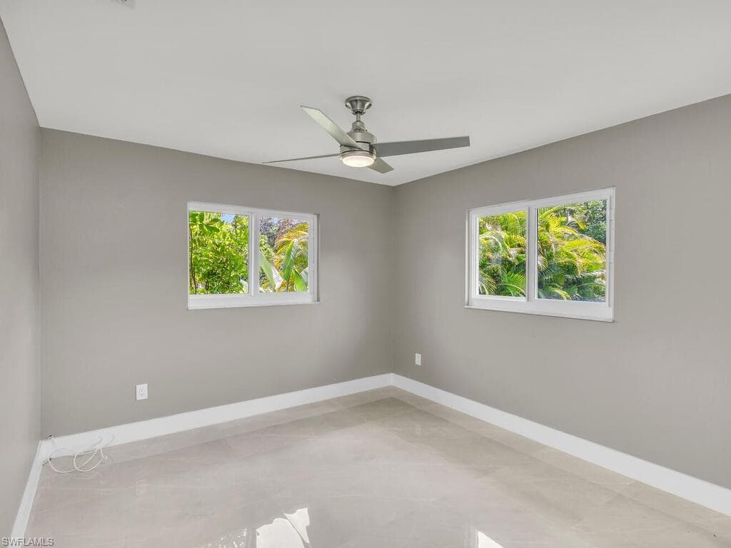 1004 51st Ter, Cape Coral, FL 33914-17
