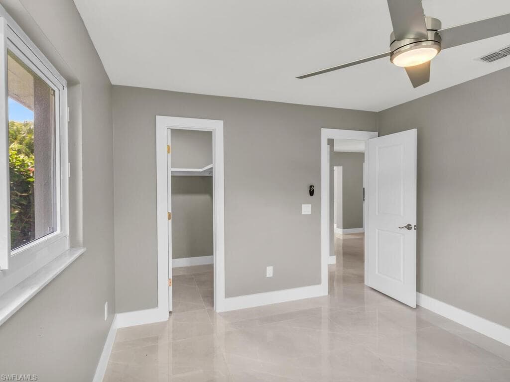 1004 51st Ter, Cape Coral, FL 33914-18