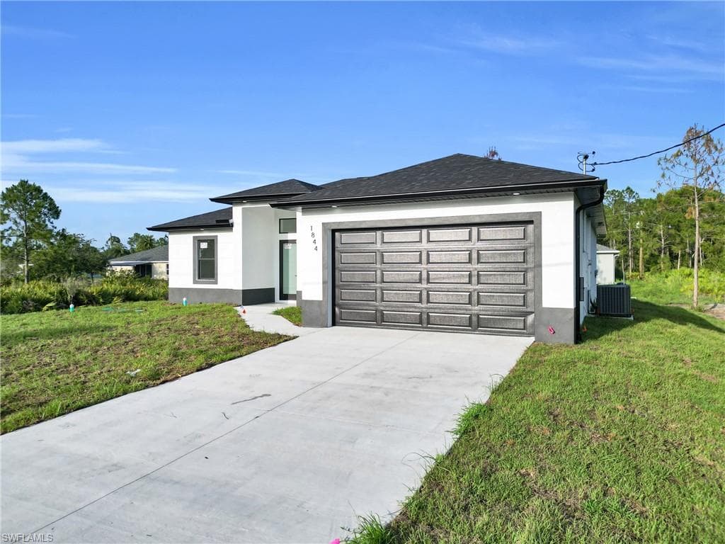 1844 Richmond Ave N, Lehigh Acres, FL 33972-3