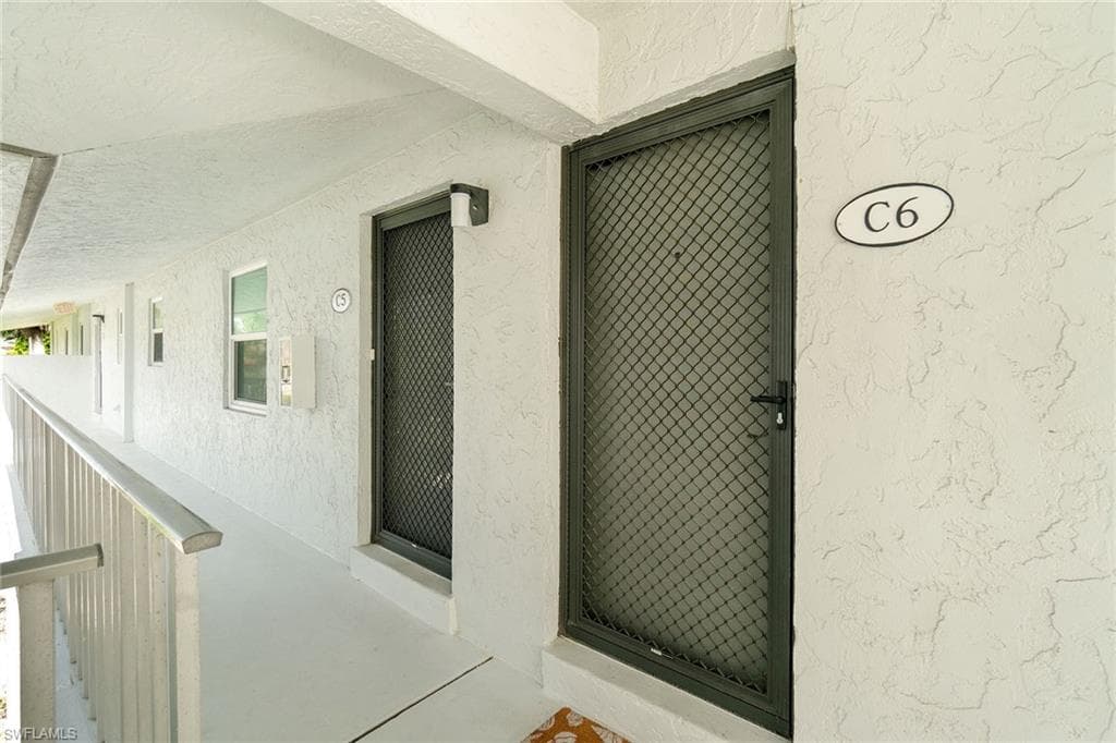 4126 Belair Ln C6, Naples, FL 34103-2