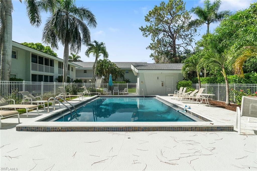 4126 Belair Ln C6, Naples, FL 34103-38