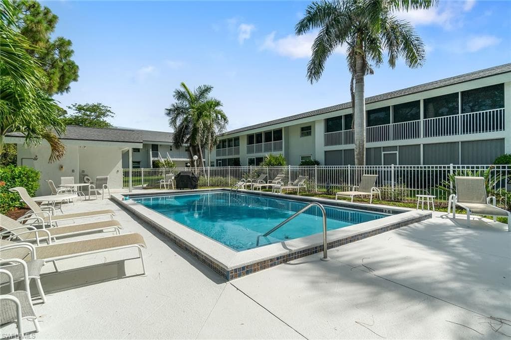 4126 Belair Ln C6, Naples, FL 34103-40