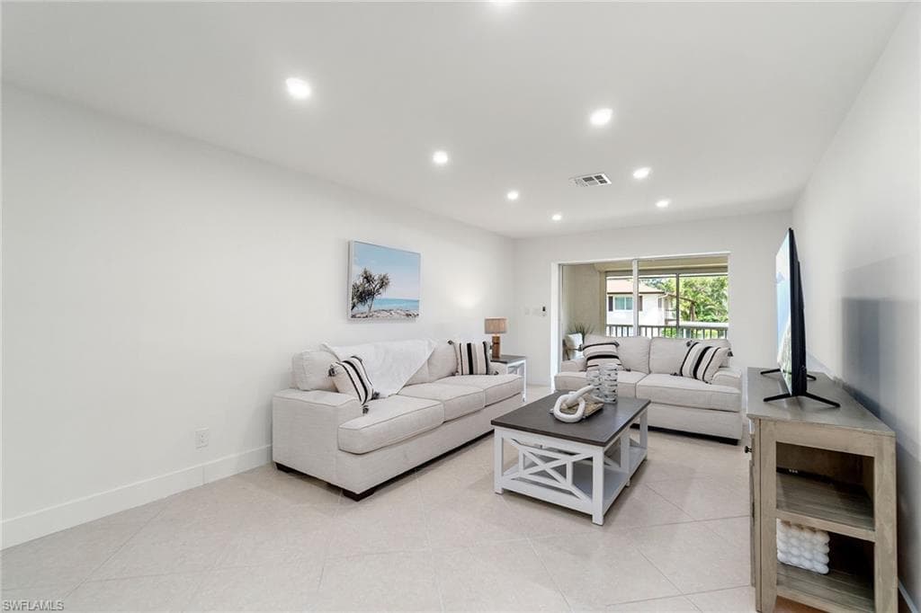 4126 Belair Ln C6, Naples, FL 34103-5