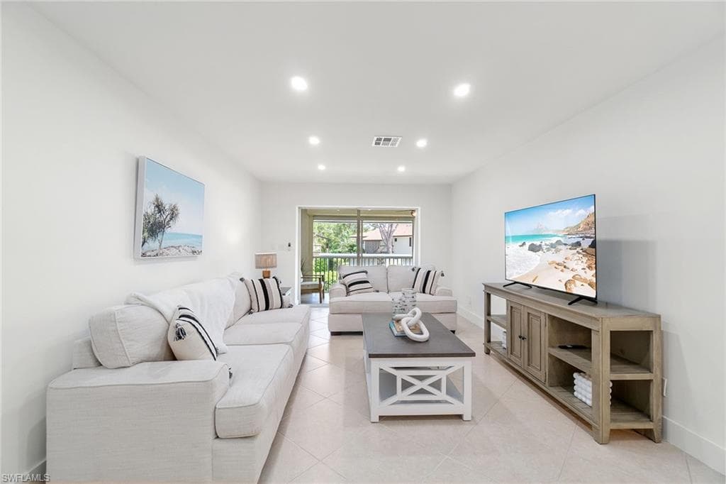 4126 Belair Ln C6, Naples, FL 34103-6