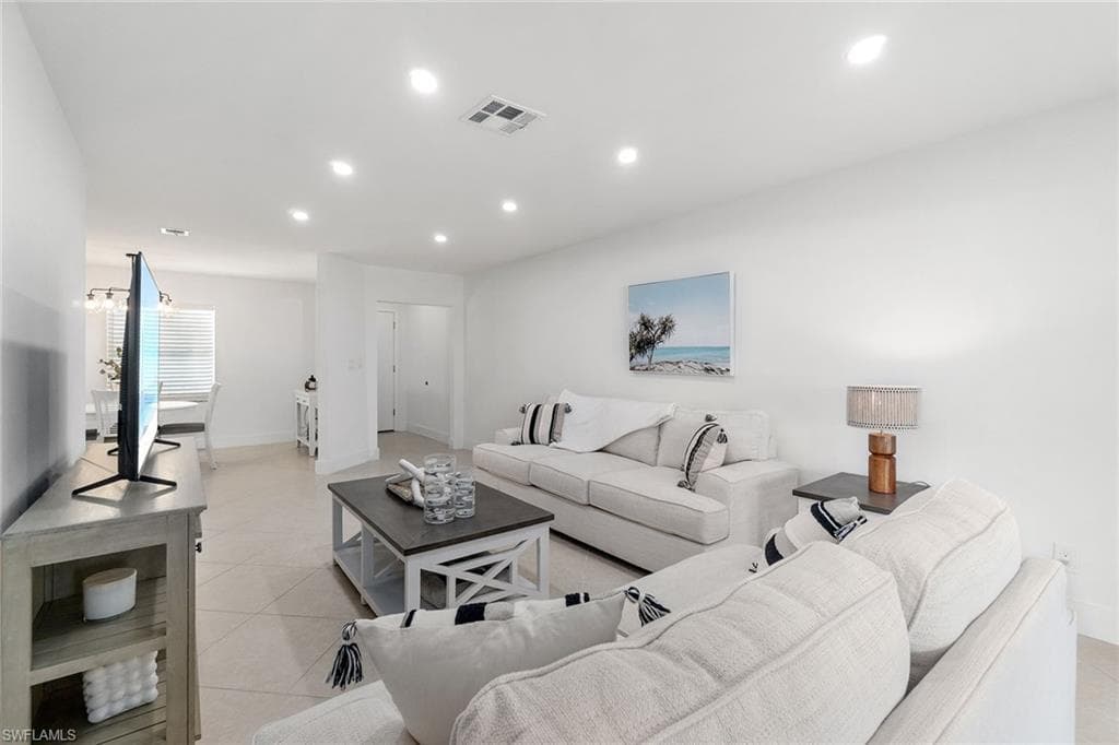 4126 Belair Ln C6, Naples, FL 34103-7