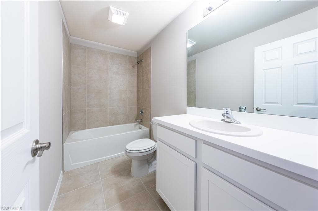 15307 Wildflower Cir, Naples, FL 34119-10