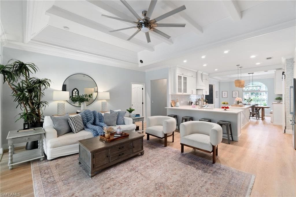 5141 Hickory Wood Dr, Naples, FL 34119-22