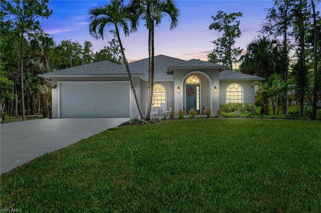 5141 Hickory Wood Dr, Naples, FL 34119-2