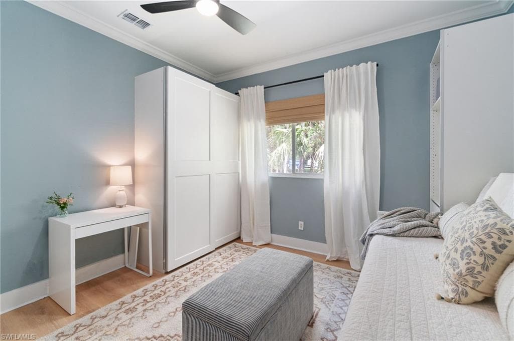 5141 Hickory Wood Dr, Naples, FL 34119-37