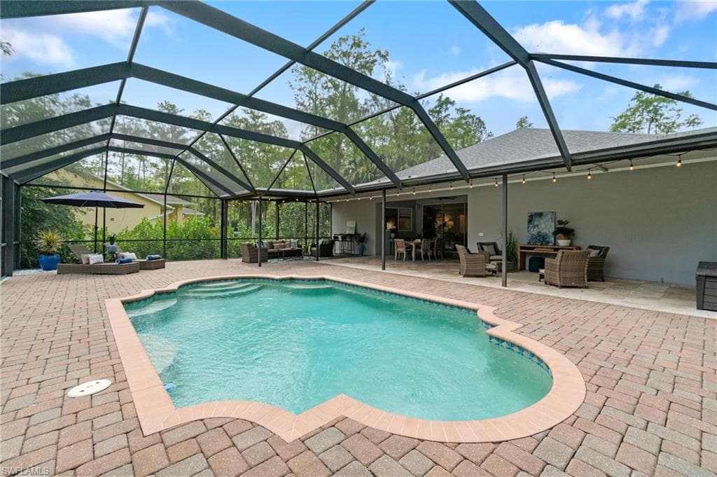 5141 Hickory Wood Dr, Naples, FL 34119-3