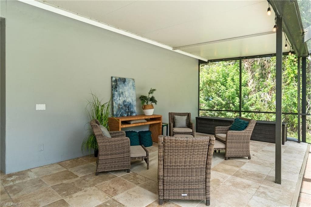 5141 Hickory Wood Dr, Naples, FL 34119-43