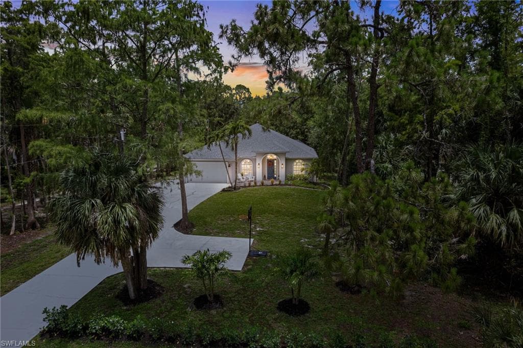 5141 Hickory Wood Dr, Naples, FL 34119-47