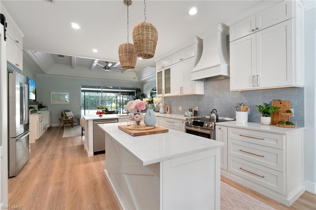 5141 Hickory Wood Dr, Naples, FL 34119-5